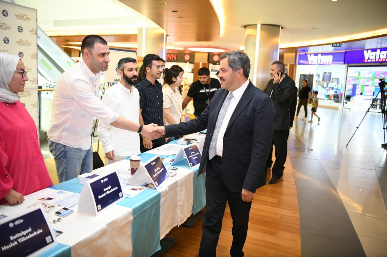 malatya-turgut-ozal-universitesi-tanitim-gunleri-basladi-301