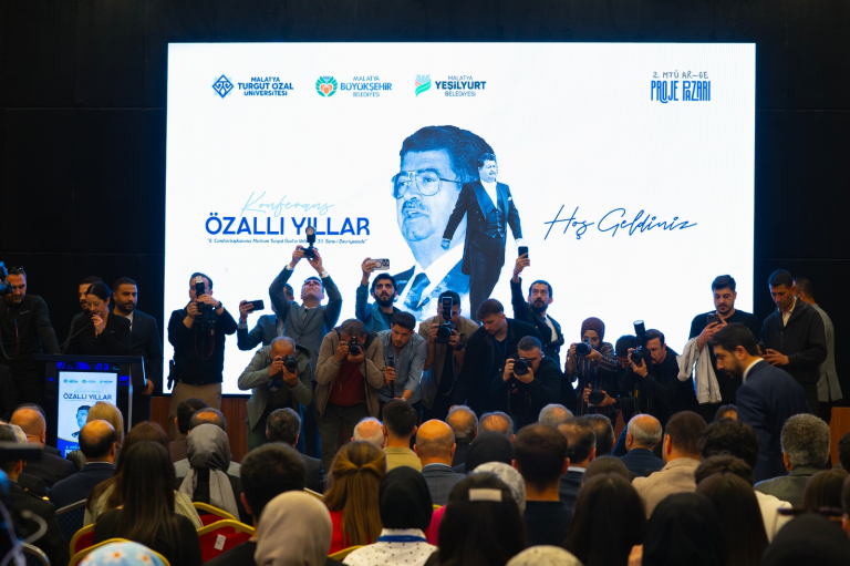 mtude-turgut-ozal-vefatinin-33-yilinda-anildi-1765